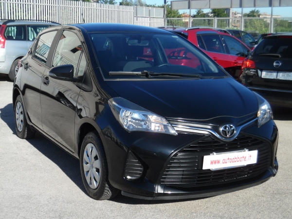 TOYOTA YARIS Auto