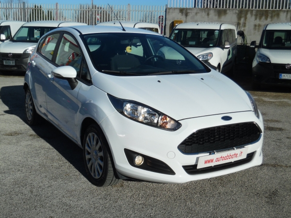 FORD FIESTA Auto