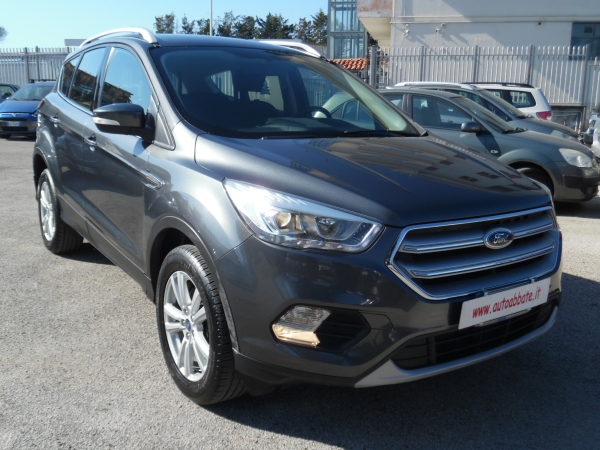 FORD KUGA Auto